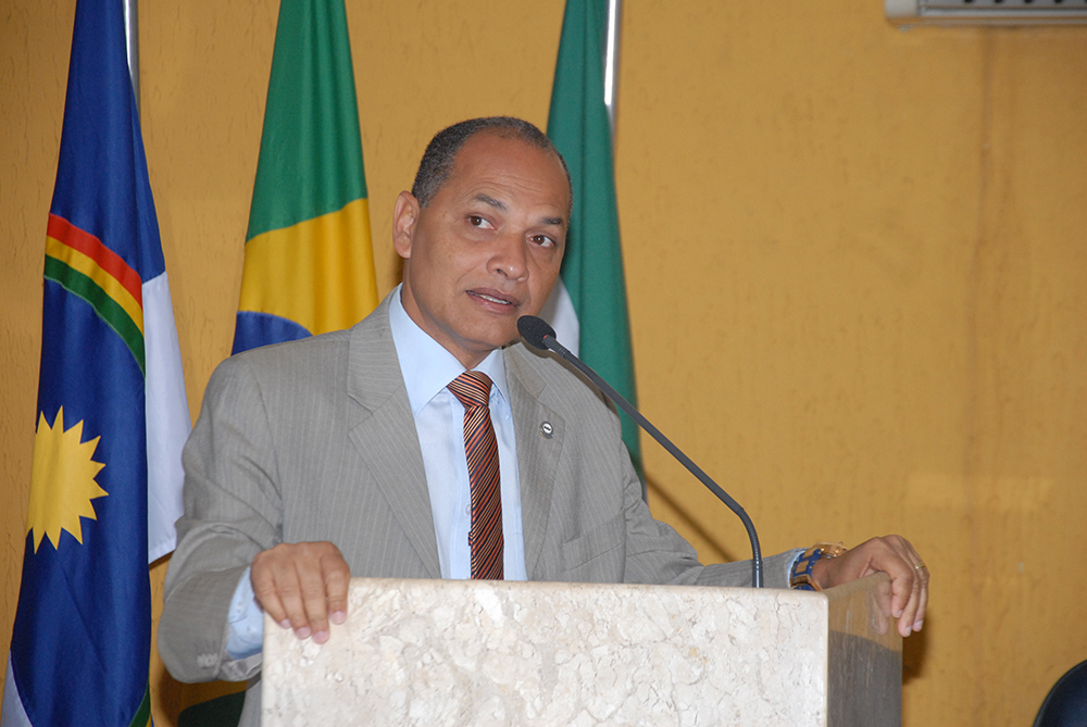 Após discurso de agradecimento, vereador Leonardo Barbosa apresenta dois projetos de acessibilidade