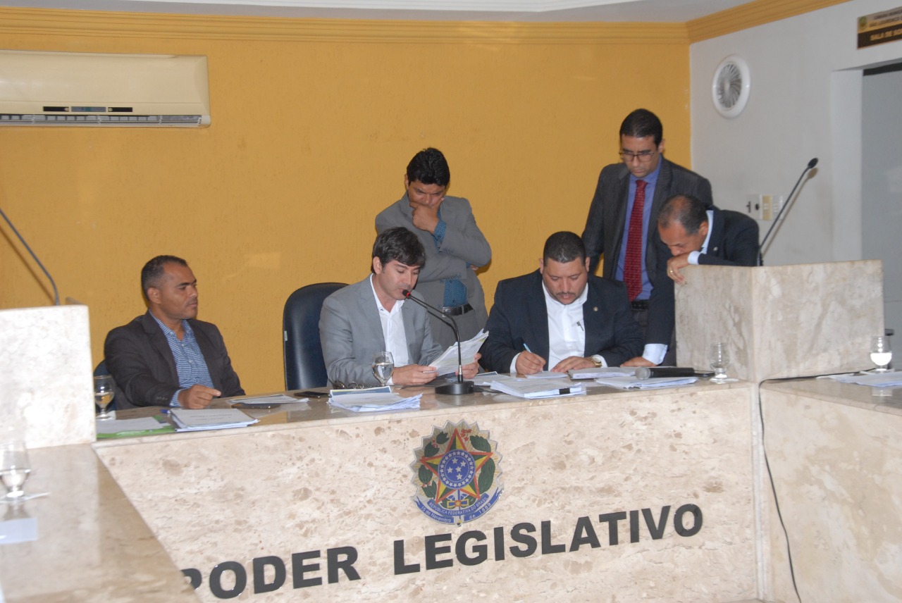 Após parecer favorável do TCE, Câmara de São Lourenço da Mata aprova contas de 2007 do ex-prefeito Jairo Pereira