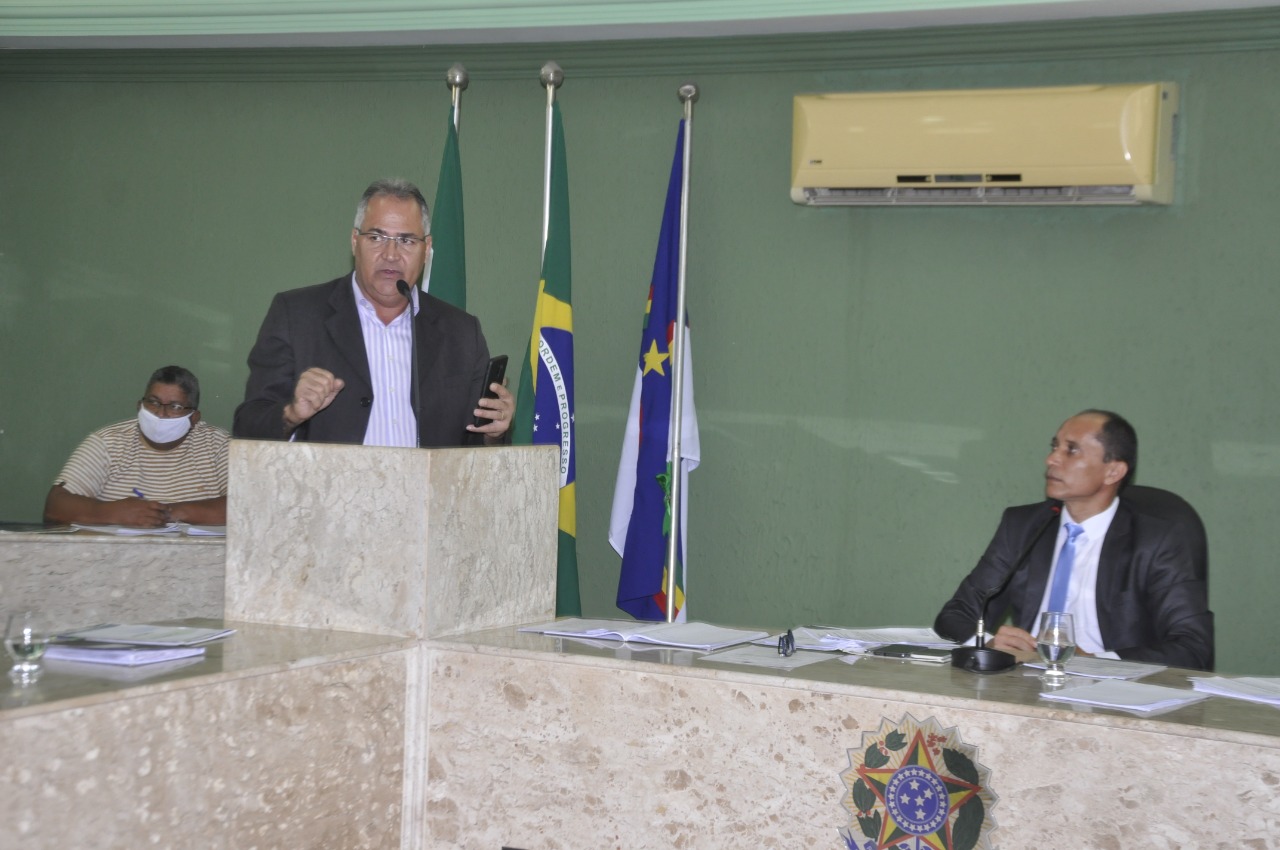 Com requerimentos, vereadores buscam melhorias para o município