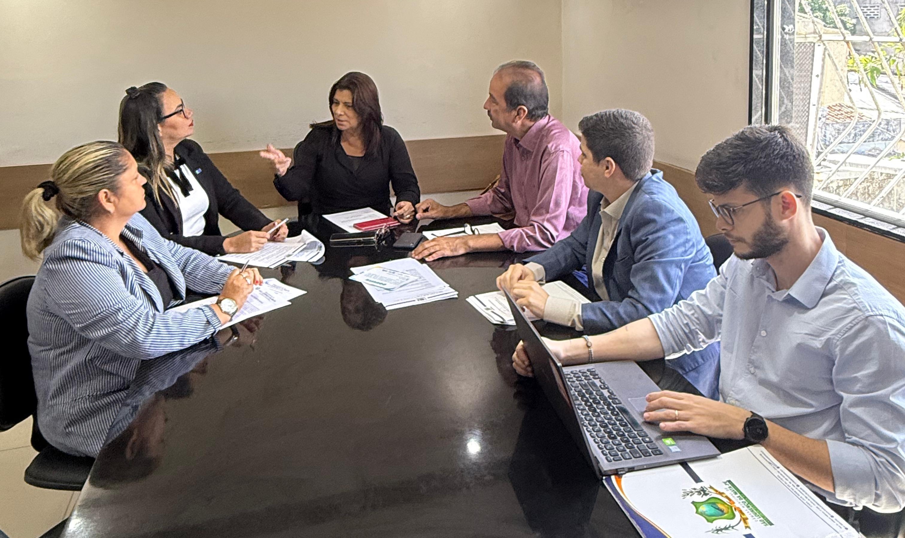 Comissão da Mulher da Câmara de São Lourenço da Mata Aprova Projeto de Lei de Combate à Violência de Gênero