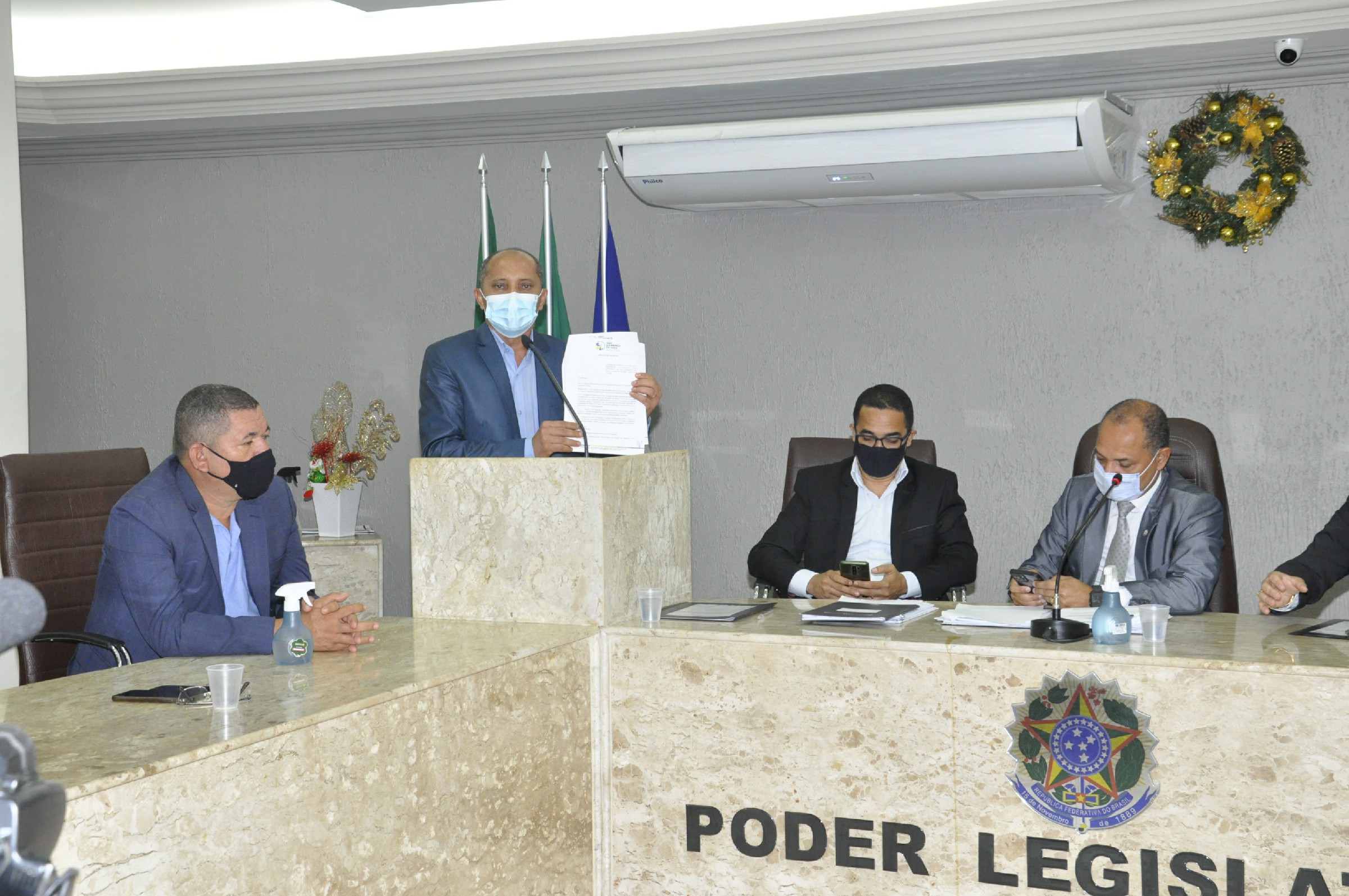 Leis que autorizam o concurso da Guarda Municipal e pagamento de abono salarial aos profissionais da Educação Básica são aprovados