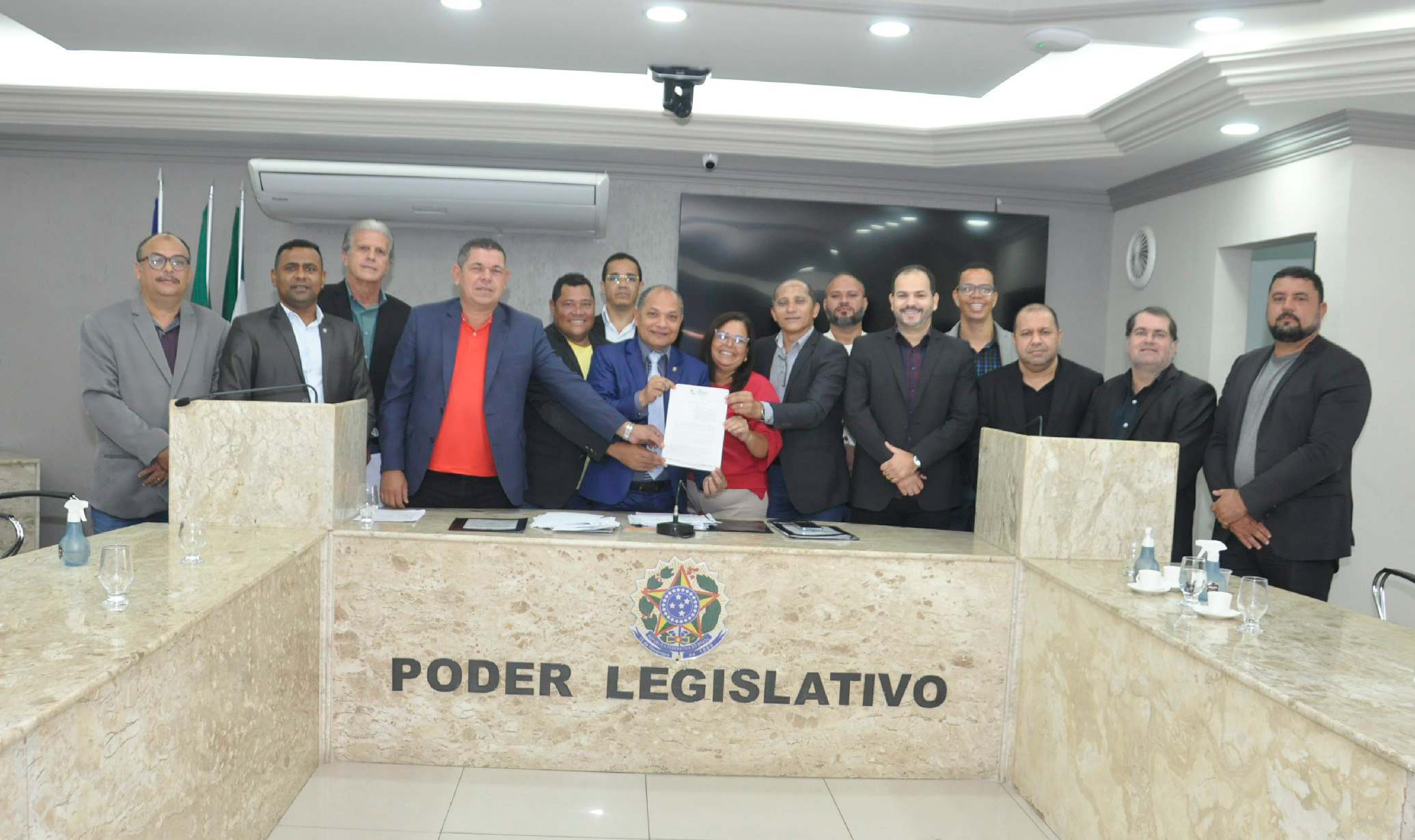 Parlamento aprova auxílio emergencial às famílias residentes nas áreas afetadas pelas chuvas