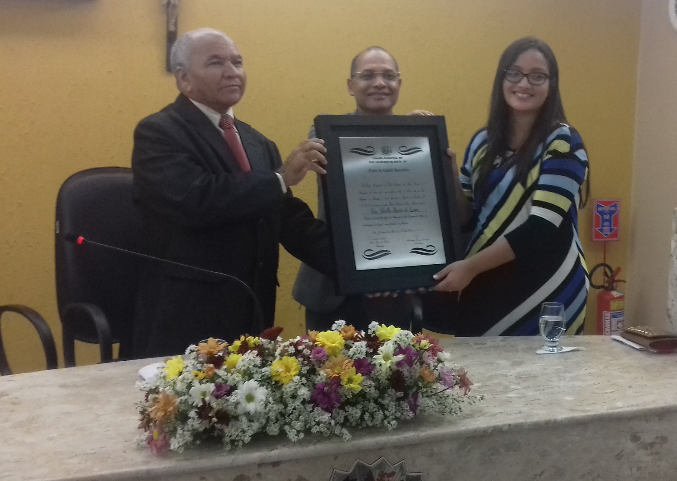 Radialista Sheilla Xavier é a mais nova cidadã são-lourensense 