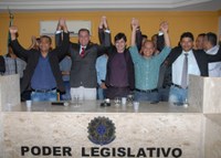 Vereador Denis Alves é reconduzido em solenidade 