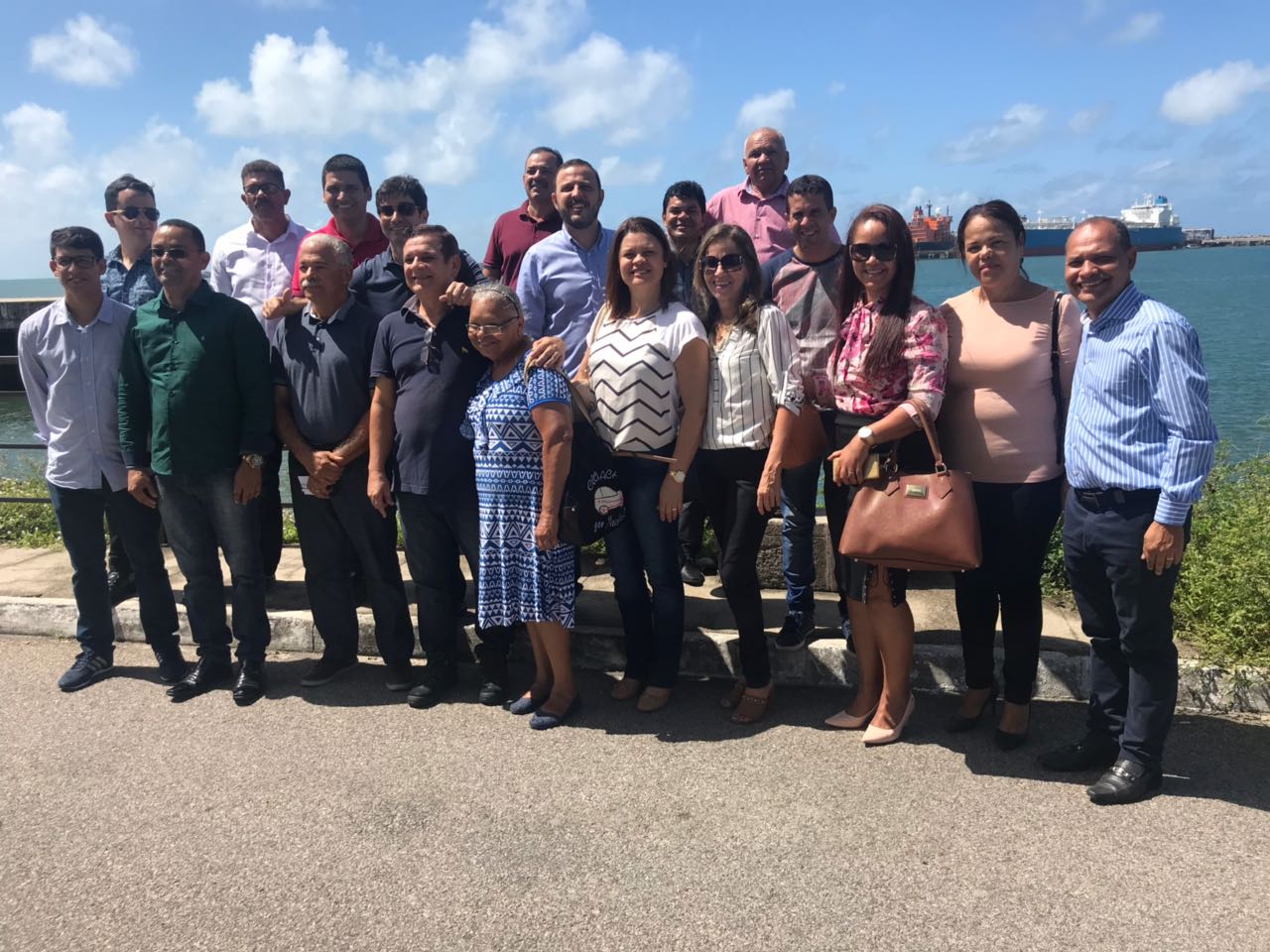 Vereadores e funcionários da Câmara visitam Porto de Suape
