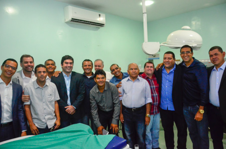 Vereadores participam da reabertura do Hospital Municipal