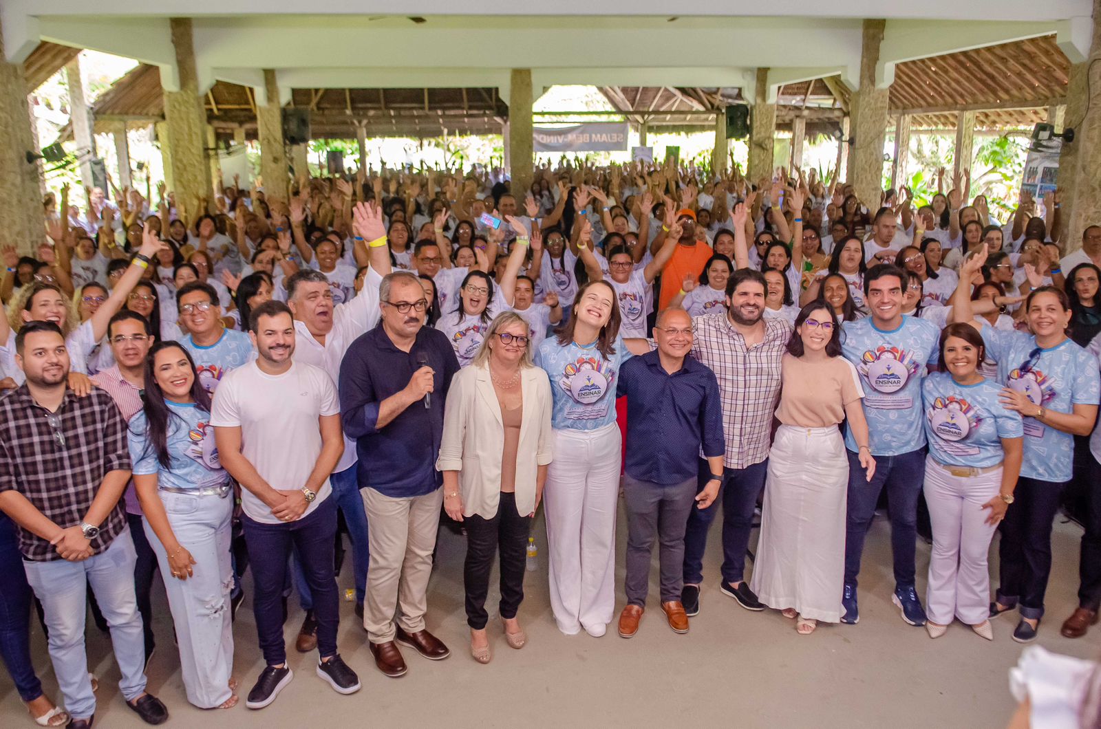 Vereadores participam de acolhida para profissionais da Rede Municipal de Ensino 