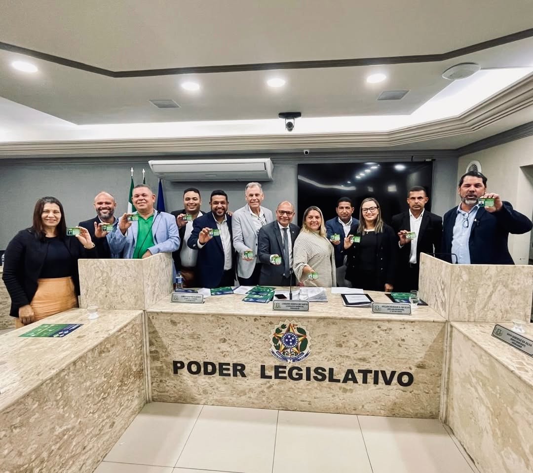 Vereadores recebem Carteira Nacional do Vereador em momento de fortalecimento institucional